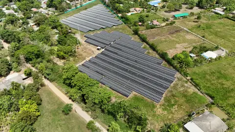 Granja solar La Rubiela - Vista 2